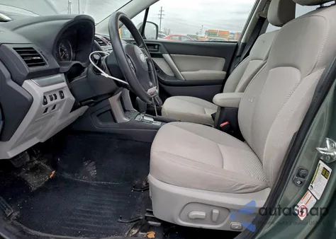 2015 Subaru Forester 2.5I Premium z USA, uszkodzony, nr VIN JF2SJAFC4FH414990